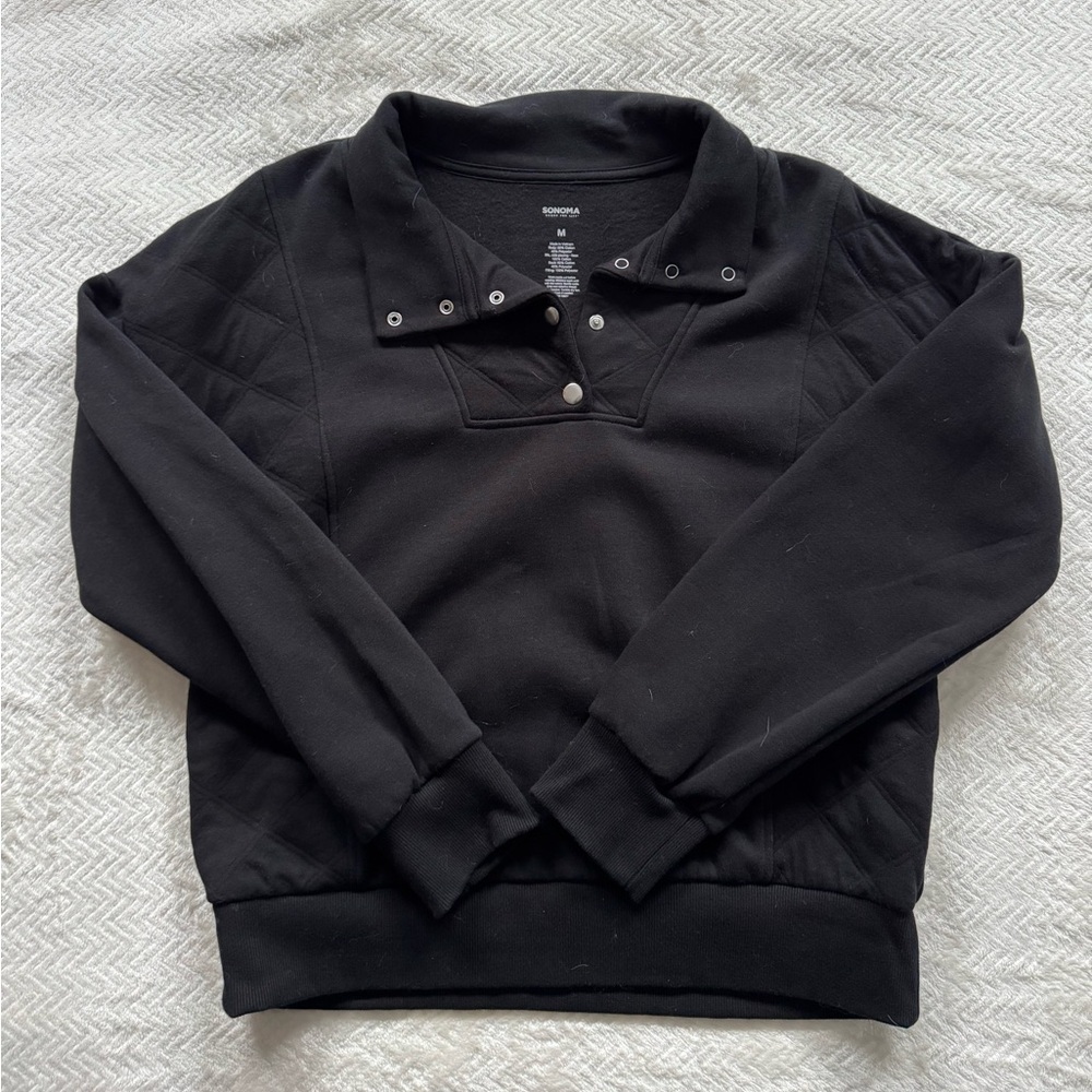 Black Pullover Crewneck